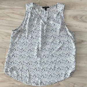 Banana Republic Pleated V-Neck Tank - Sz M